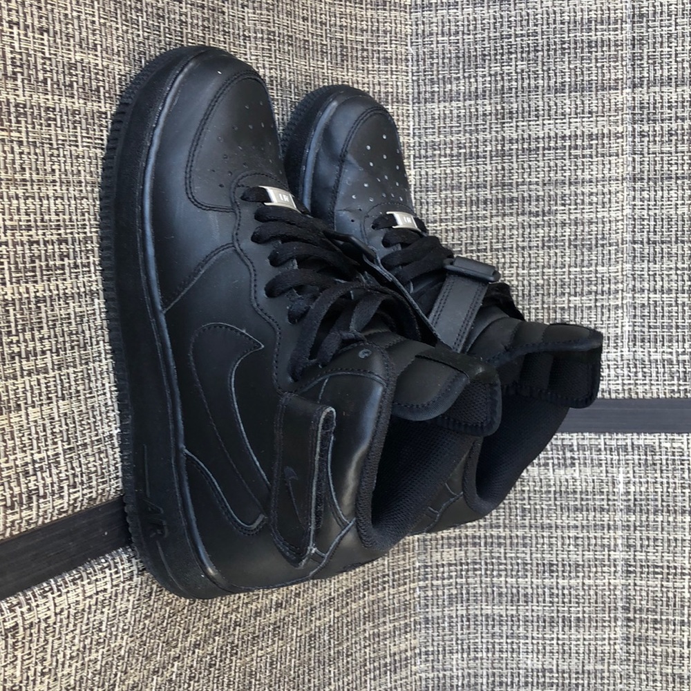 Black High top Air Force 1’s